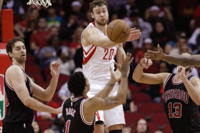 Χιούστον Ρόκετς: Στο περιθώριο ο Παπανικολάου, νίκη με Μπουλς (video)