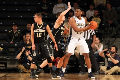 NCAA: Δεκαπέντε ο Μήτογλου, τρεις ο Τσαλμπούρης (videos)