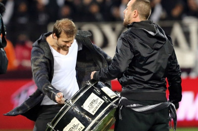 ΠΑΟΚ – Ολυμπιακός: Ο Μουσλίμοβιτς στο τύμπανο! (photo+video)