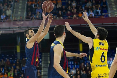 Μπαρτσελόνα: Καρφωματάρα ο Σατοράνσκι, τριποντάρα ο Ναβάρο (photos+videos)