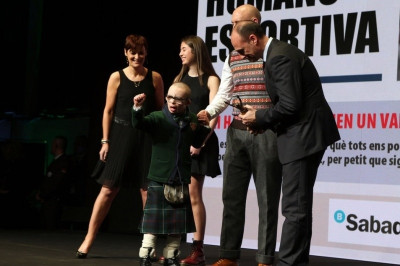 Σαμαράς: Βράβευση από Mundo Deportivo για τον… μικρό Τζέι! (photos+video)