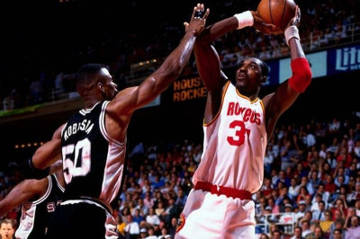 Χιούστον Ρόκετς: Παραδοχή… εικοσαετίας από τον Ολάζουον