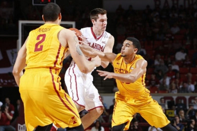 NCAA: Ήττα για το Αϊόβα Στέιτ του Τσαλμπούρη (videos)