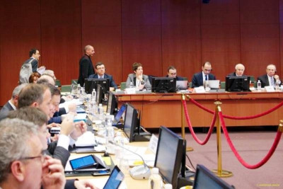 Το ύποπτο παιχνίδι των Γερμανών με τα δυο σχέδια συμφωνίας