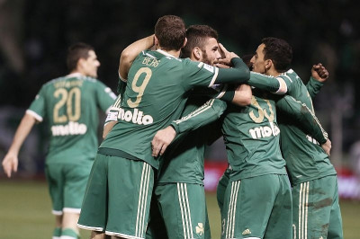 Tον «έχει» και τον… παραέχει!