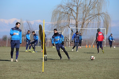 Βέροια: Ανεβάζουν ρυθμούς Καλί και Μπαργκάν