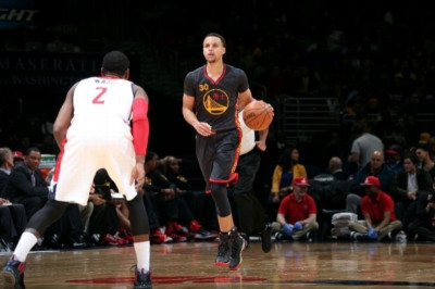 Γκόλντεν Στέιτ Ουόριορς: Άρχοντας ο Κάρι με Ουίζαρντς (videos)