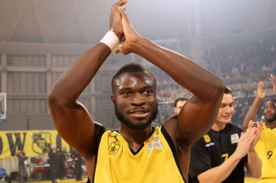 Αντεγκμπόγιε: «Όλοι μπορούν να κερδίσουν όλους»