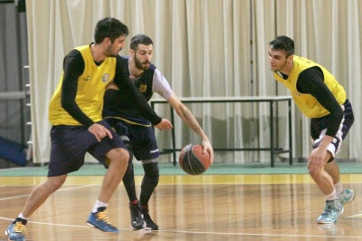 Άρης: Αιμάτωμα ο Μούρτος