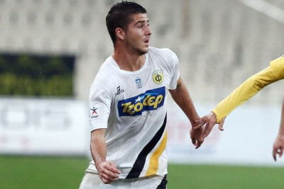 Φωστήρας: Μια επιστροφή, δυο απουσίες