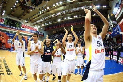 Ευρωλίγκα: Απίστευτη Φενέρ! (videos)