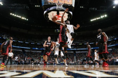 Νιου Ορλίνς Πέλικανς: Στην άκρη και οι Χιτ (video)