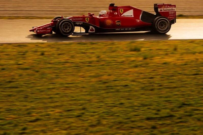 Φέτελ: «Ακόμα μπροστά η Μερσέντες» (photos)