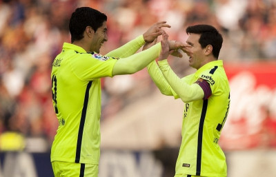 Το δώρο  του Σουάρεζ στον «δραπέτη» από τον … παππού  του μικρό φίλαθλο (video)