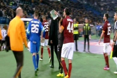 Ρόμα: Τσακωμός Μανωλά με Ντε Σάνκτις (video)