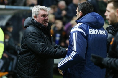 Χαλ – Σάντερλαντ: Γερός τσαμπουκάς Πογιέτ – Μπρους (video+photos)