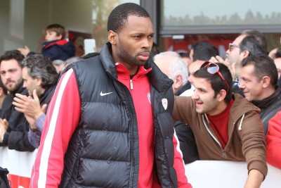 Λαφαγέτ: «Όλη μας την ενέργεια με Αρμάνι Μιλάνο»