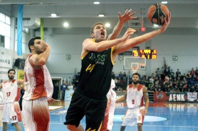 Βεζένκοφ: «Δεν είναι γρουσούζικο το 13»