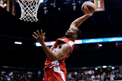 Ολυμπιακός: Εντυπωσιακός ο Ντάνστον (video)