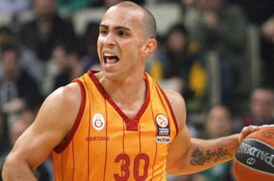 Κάρλος Αρόγιο: Σε... δίλλημα για το μέλλον του