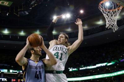 Μπόστον Σέλτικς: «Βύθισαν» Κουφό και Καλάθη (videos)