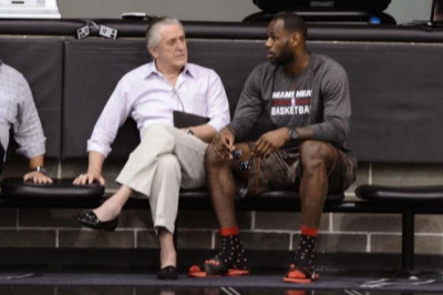 Μαϊάμι Χιτ: Ασχολούνται ακόμα με Λεμπρόν…