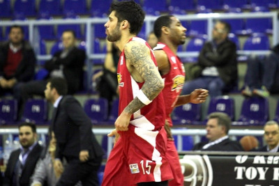 Ολυμπιακός: Αντιμέτωποι με… ληστή (video)