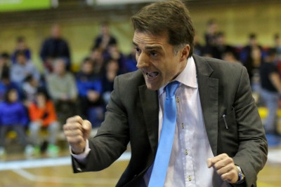 Κουστένης: «Να κερδίσουμε τον ΠΑΟΚ»