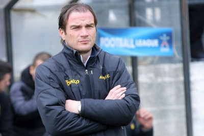 Ντομπρασίνοβιτς: «Κοιτάμε και Πανσερραϊκό»