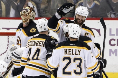 NHL: Shutout για Rask με τους… κομματιασμένους Πένγκουινς (videos)
