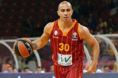 Κάρλος Αρόγιο: Οριστικά στο Πουέρτο Ρίκο