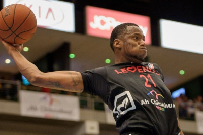 Λος Άντζελες Κλίπερς: Ενδιαφέρον για Έρικ Γκρίφιν