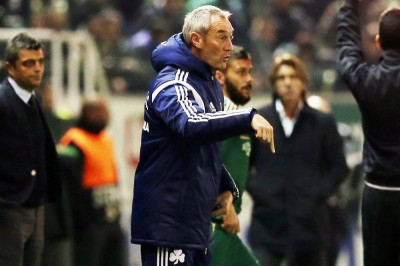 Ρούτερ: «Ο κόσμος θα κρίνει»