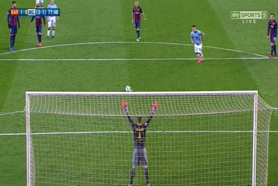 «Ιούδας» για τον Αγκουέρο ο Μασεράνο στο πέναλτι (video)