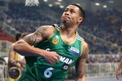 Σλότερ: «Η νίκη θα μας δώσει ώθηση»