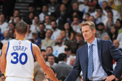 Γκόλντεν Στέιτ Ουόριορς: «Άγρια» επίθεση θέλει ο Κάρι