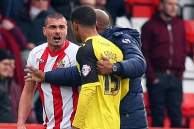 Συναγωνίζεται τον Σουάρεζ στα … δαγκώματα ο Λαμπαντίε (video+photos)