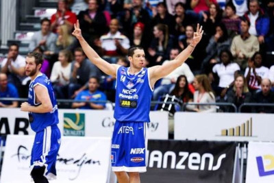 Απόλλωνας Πατρών: Εξετάζει Σιγκούνα