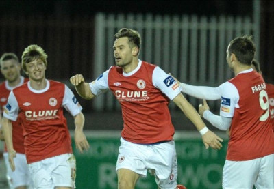 Γκολ από τη σέντρα η Σεντ Πάτρικς (video)