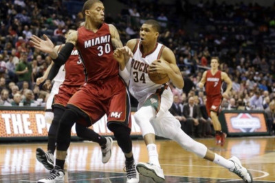 NBA: Τρελάθηκε ο Αντετοκούνμπο με Χιτ (videos)