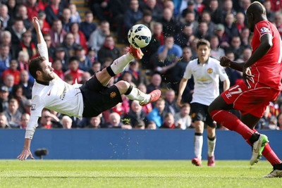 Αφεντικό στα ντέρμπι της Premier League η Μάντσεστερ Γιουνάιτεντ