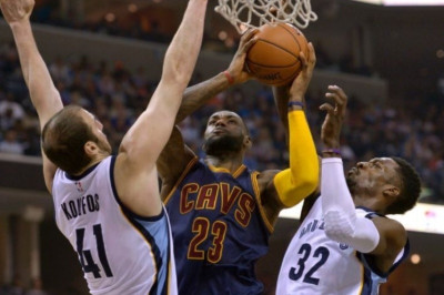 NBA: «Πλήρωσαν» οι Γκρίζλις των Κουφού και Καλάθη (videos)