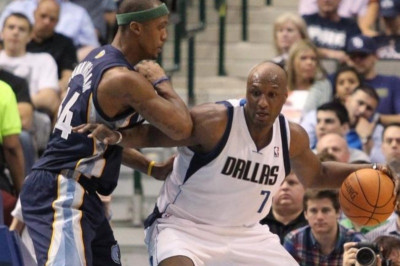 Ντάλας Μάβερικς: Στο μυαλό τους παραμένει ο… Λαμάρ Όντομ