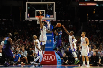 NBA: Πάνε Κίνα Κλίπερς και Χόρνετς