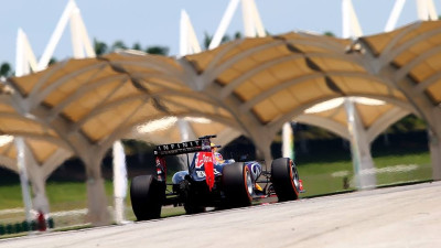 Φόρμουλα 1: Εκτός και η Ρεντ Μπουλ