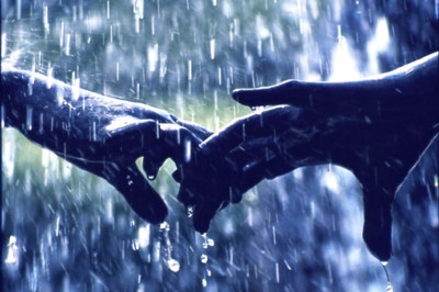 Ζώδια και χωρισμός: Πως θα βοηθήσεις το φίλο σου να νιώσει καλύτερα;