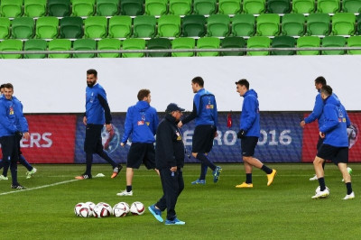 Εθνική Ελλάδας: Προπόνηση υπό το βλέμμα των πρωταθλητών Ευρώπης (photo)