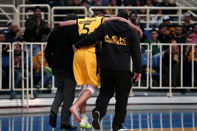 ΑΕΚ: Διάστρεμμα ο Ντελινινκάιτις (photos)