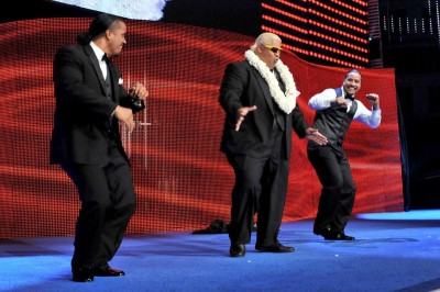 WWE: Γιορτινό Hall of Fame (photos+videos)
