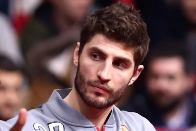 Ολυμπιακός: Χειρουργήθηκε ο Τσαϊρέλης